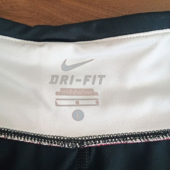 Nike Black and Pink Athletic Capris - Picture 5 of 5